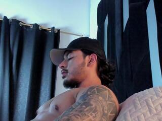 Justin Whitte webcam model stream image
