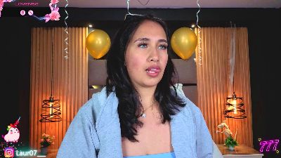 LauRoberts webcam model stream image