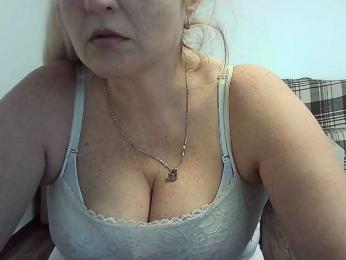 Multiply-orgazm webcam bongacams model stream image