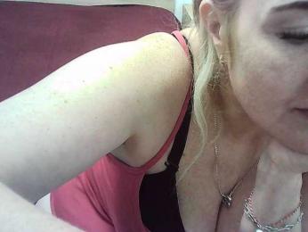 Multiply-orgazm webcam bongacams model stream image