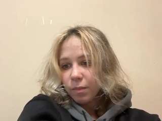 alysestrawn webcam model stream image