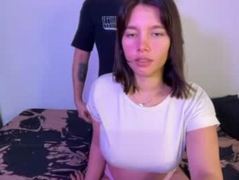 yennileon03 webcam model stream image