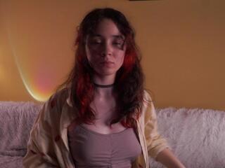 Elvia Anness webcam model stream image