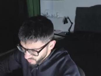 phantom_bigger1 webcam model stream image