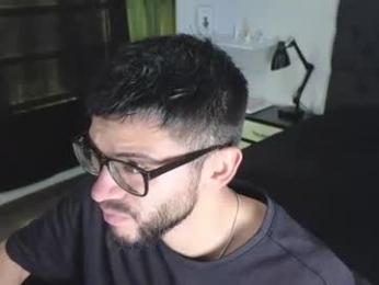 phantom_bigger1 webcam model stream image