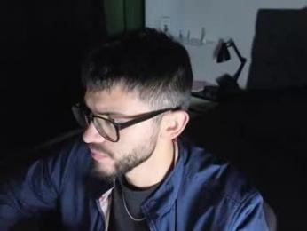 phantom_bigger1 webcam model stream image