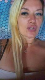 Arianabril webcam model stream image