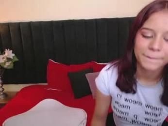 soft_attraction webcam model stream image