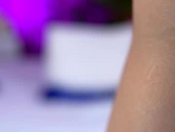 lalaroze webcam model stream image