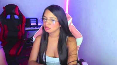 room_kiitty webcam model stream image