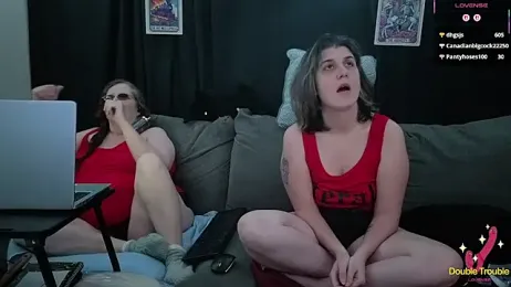 Bella_and_Marie webcam model stream image