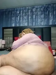 Fat-Flatty-AssMommy webcam stripchat model stream image