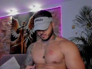 Axel Crow webcam flirt4free model stream image