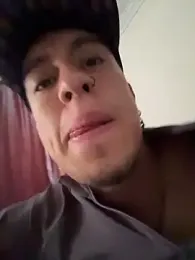 strongboy_ webcam model stream image