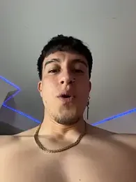 strongboy_ webcam model stream image