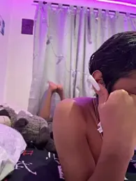 alejo_cute webcam model stream image