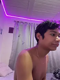alejo_cute webcam model stream image