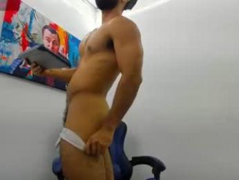 yiyo10_ webcam model stream image