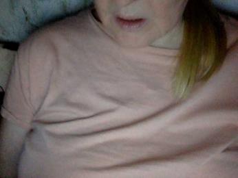 BlondyVio webcam model stream image