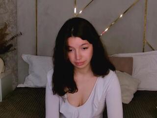 Emmie Wren webcam model stream image