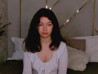 Emmie Wren webcam model stream image