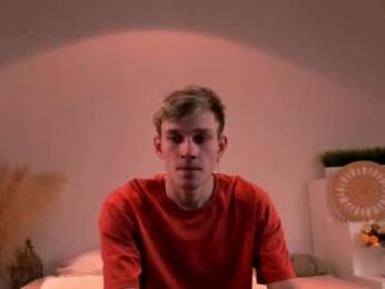 volan_starts webcam model stream image