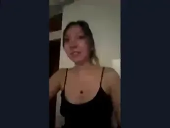 LoveFoxyQueen webcam model stream image