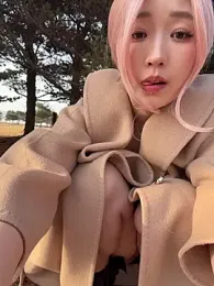 winter11 webcam stripchat model stream image