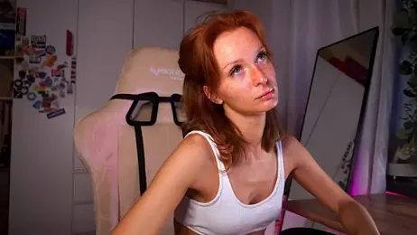 Liuba_Fox webcam model stream image