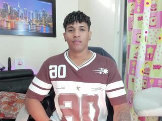 Yoxi Martinez webcam model stream image