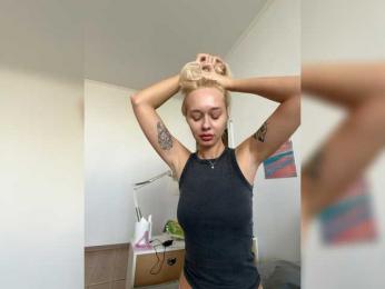Mis_Squirt webcam bongacams model stream image