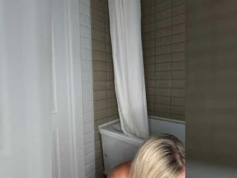 Hollena webcam model stream image