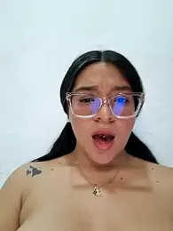 -VICKKY webcam model stream image