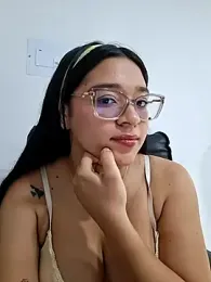 -VICKKY webcam model stream image