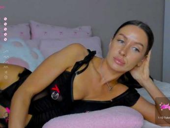 __Tina__ webcam model stream image
