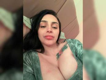AprilRosse webcam model stream image