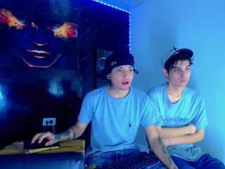 Neo & Kael webcam flirt4free model stream image