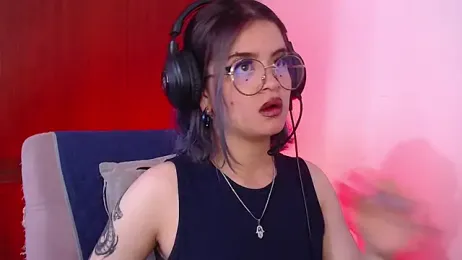 Raventh_ webcam model stream image