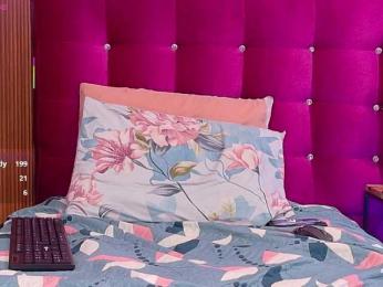 bigcurvymoomy webcam model stream image