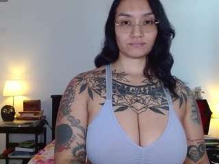 toothyy webcam model stream image