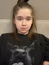 HornyGirlH webcam model stream image