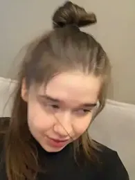 HornyGirlH webcam model stream image