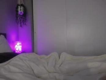 badgrljade webcam model stream image