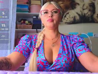 Mistress-Gwen webcam bongacams model stream image