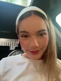 NicoleCut webcam model stream image