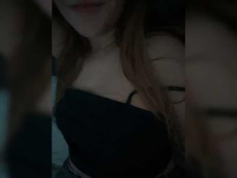 Lillii1 webcam model stream image