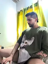 giannis090 webcam model stream image