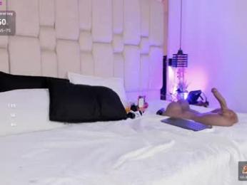 gio_gray webcam model stream image