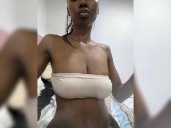 Kyllie webcam model stream image