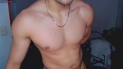 Tommy_bred webcam model stream image